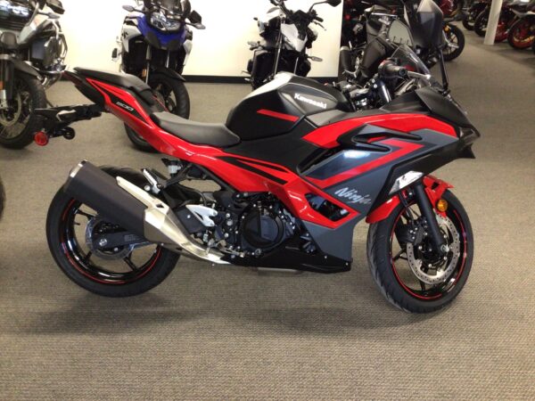 2025 Kawasaki Ninja 500 ABS